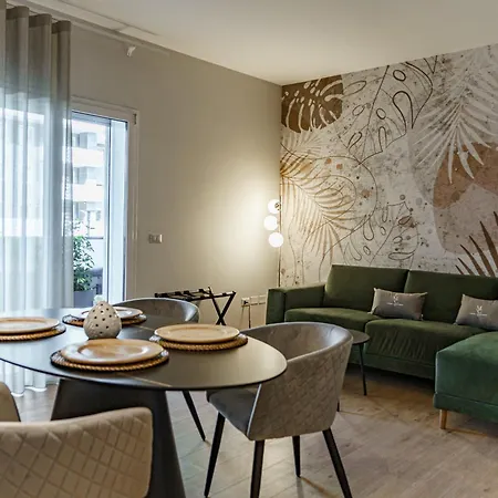 Mc Luxury With Free Parking In Poggiofranco شقة